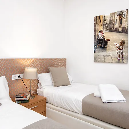 Eixample Building By Mercedes Heritage *