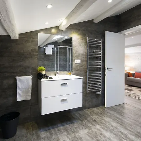 Eixample Building By Mercedes Heritage