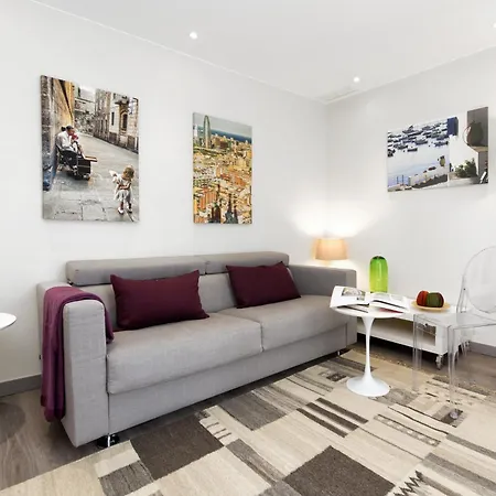 Apartment Eixample Building By Mercedes Heritage *