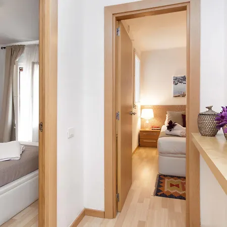 Apartment Eixample Building By Mercedes Heritage Barcelona