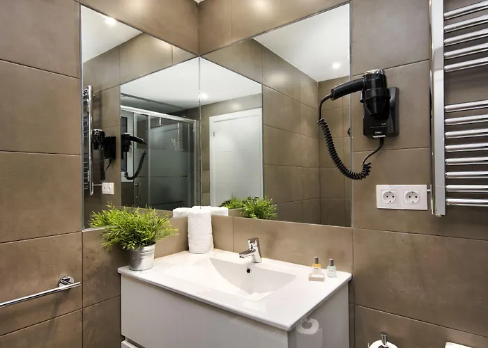 Eixample Building By Mercedes Heritage Barcelona